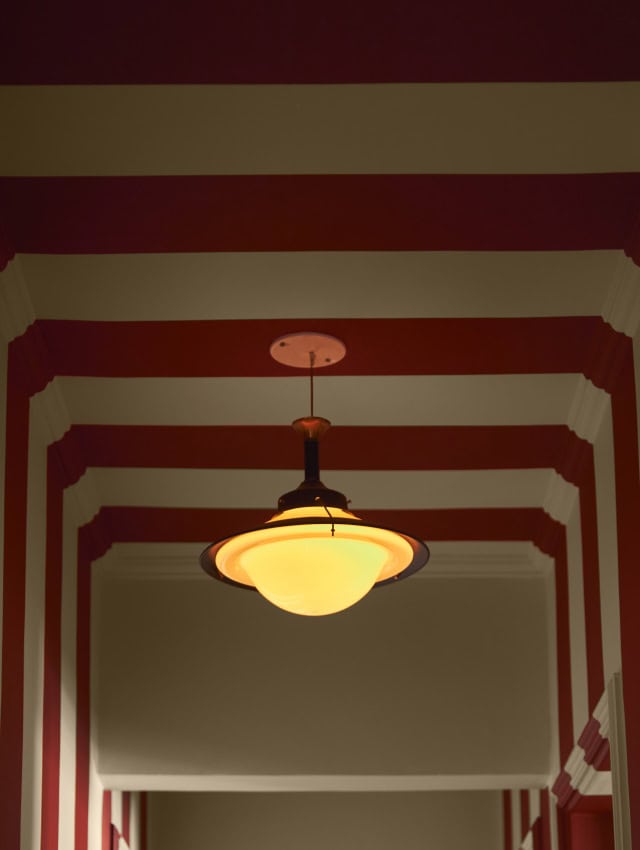 Combinando cores primárias com neutros: guia completo