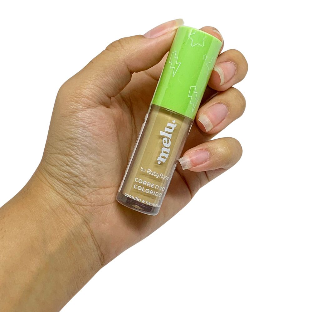 Corretivo Laranja vs. Amarelo: Qual Usar para Suas Olheiras?