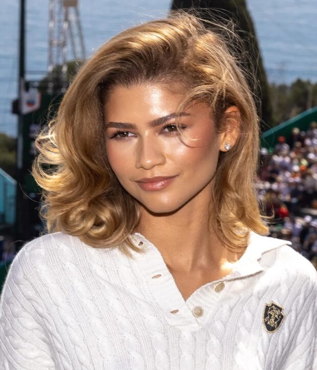 corte cabelo medio para rosto redondo