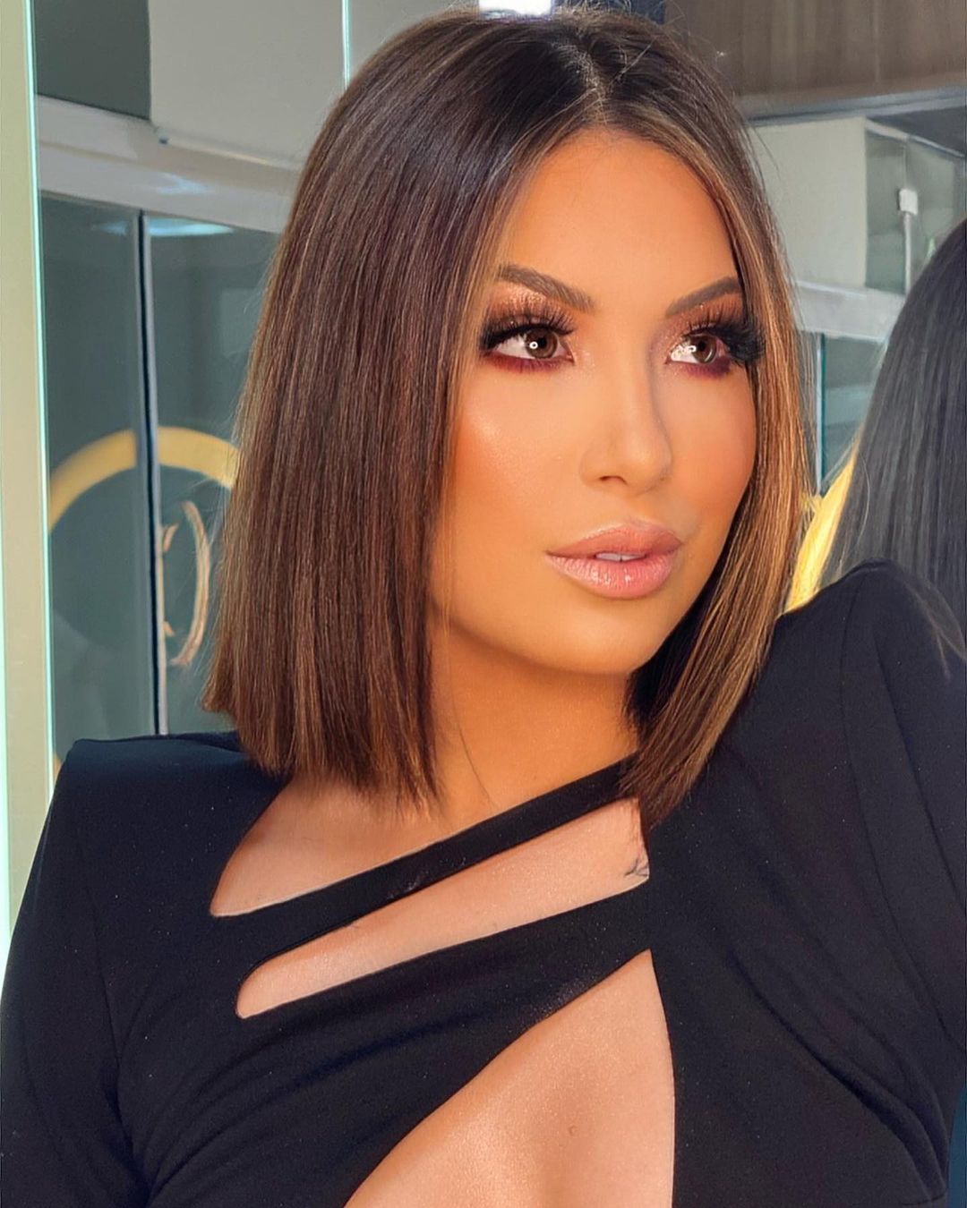 Manutenção do Corte Chanel: Dicas para Cabelos Lisos e Ondulados