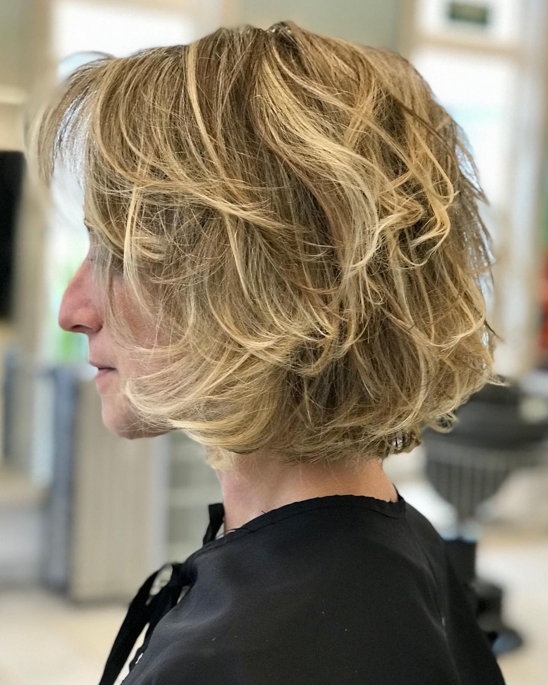 Cores de Cabelo que Realçam o Chanel Repicado em 2025