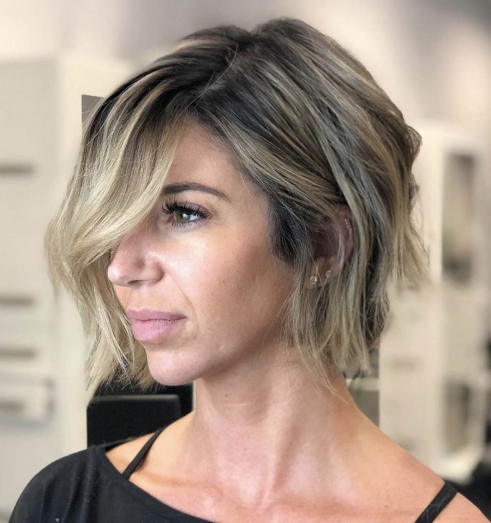 Corte De Cabelo Chanel Repicado No Ombro