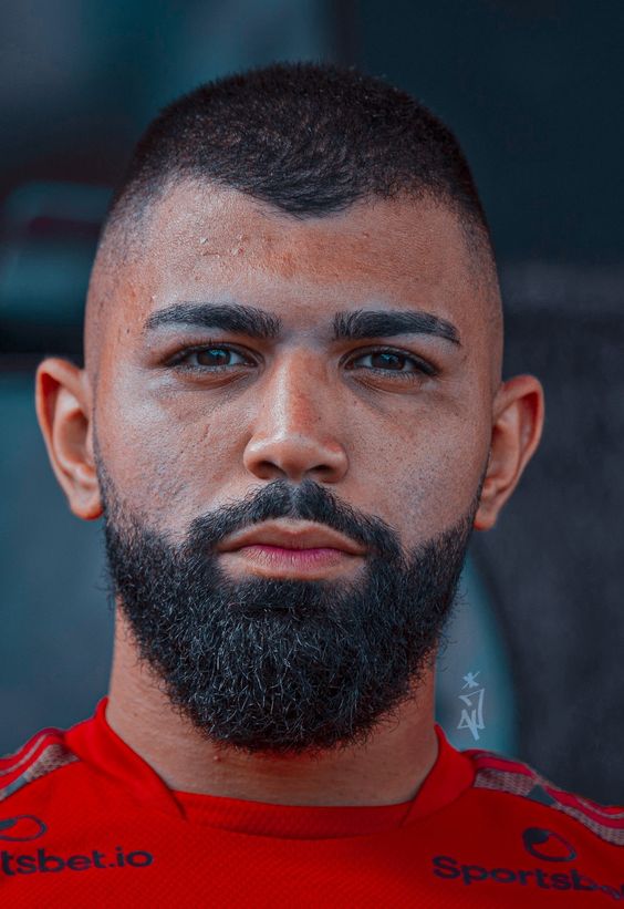 corte de cabelo jogador de futebol