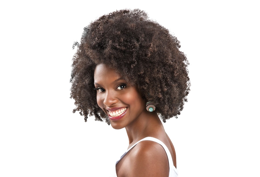 Guia completo de leave-ins para controlar o volume do cabelo