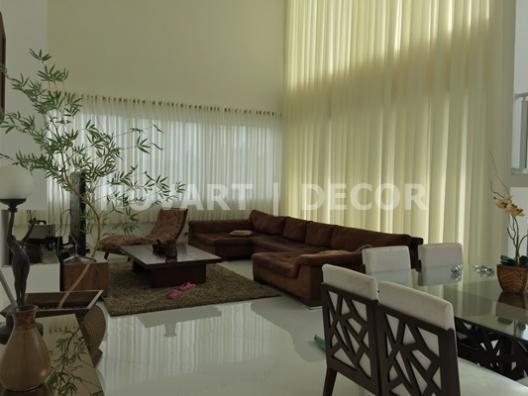 Como escolher a prega perfeita para sua cortina de pé direito duplo