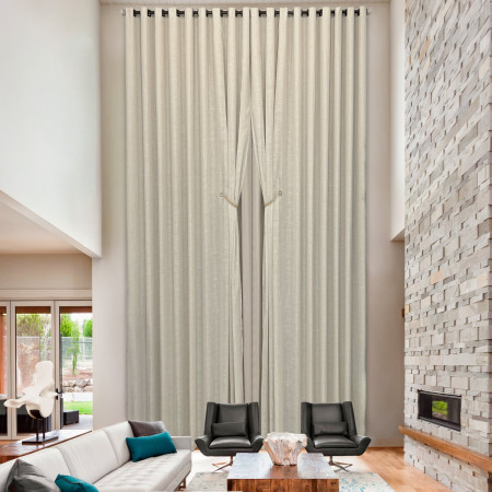 5 tecidos ideais para cortinas de pé direito duplo