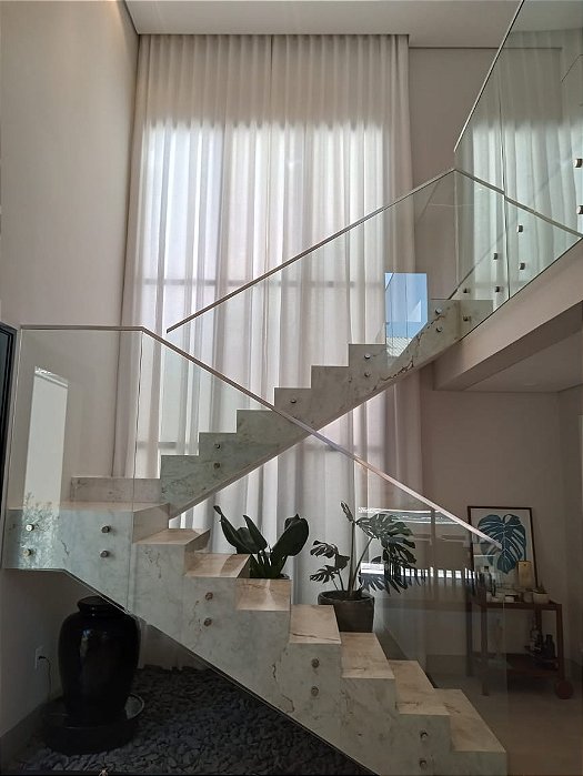 Guia completo de acionamento para cortinas altas