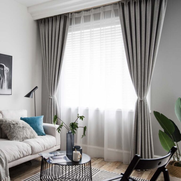 Cortinas até o chão: o segredo para uma sala mais elegante