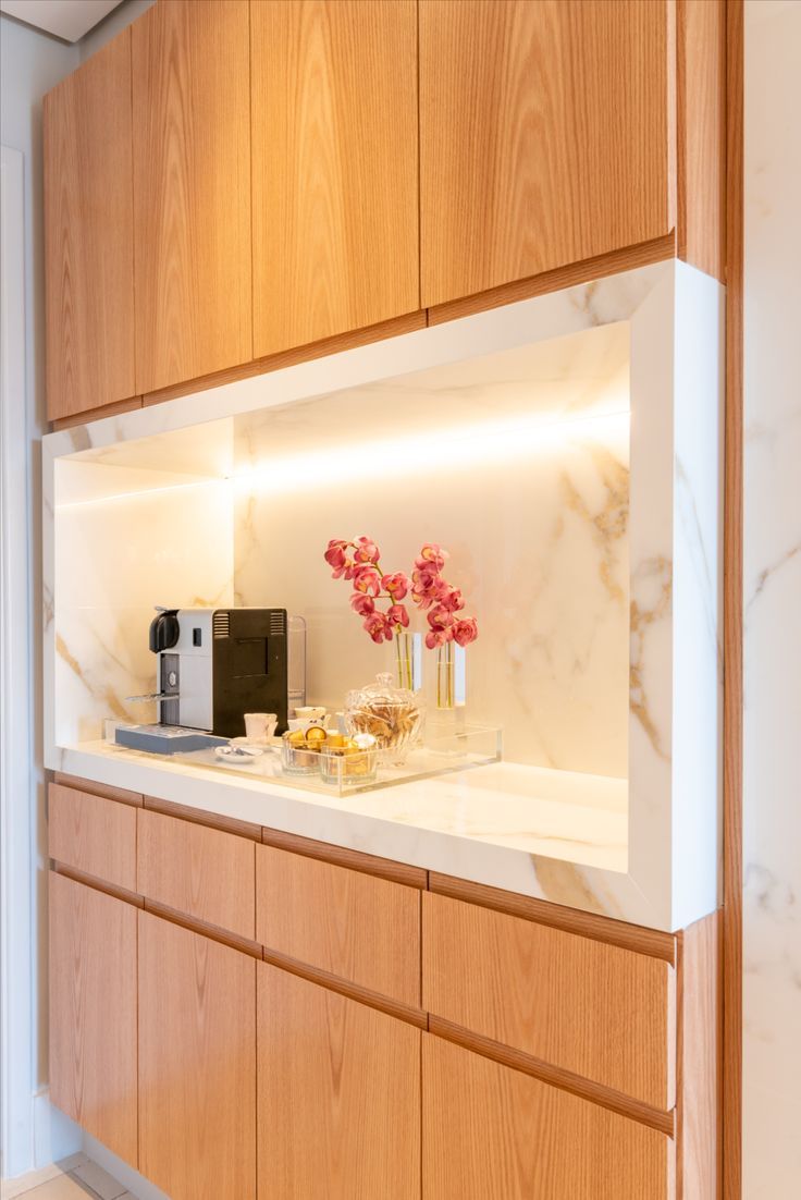 marcenaria para cozinha com pé direito alto