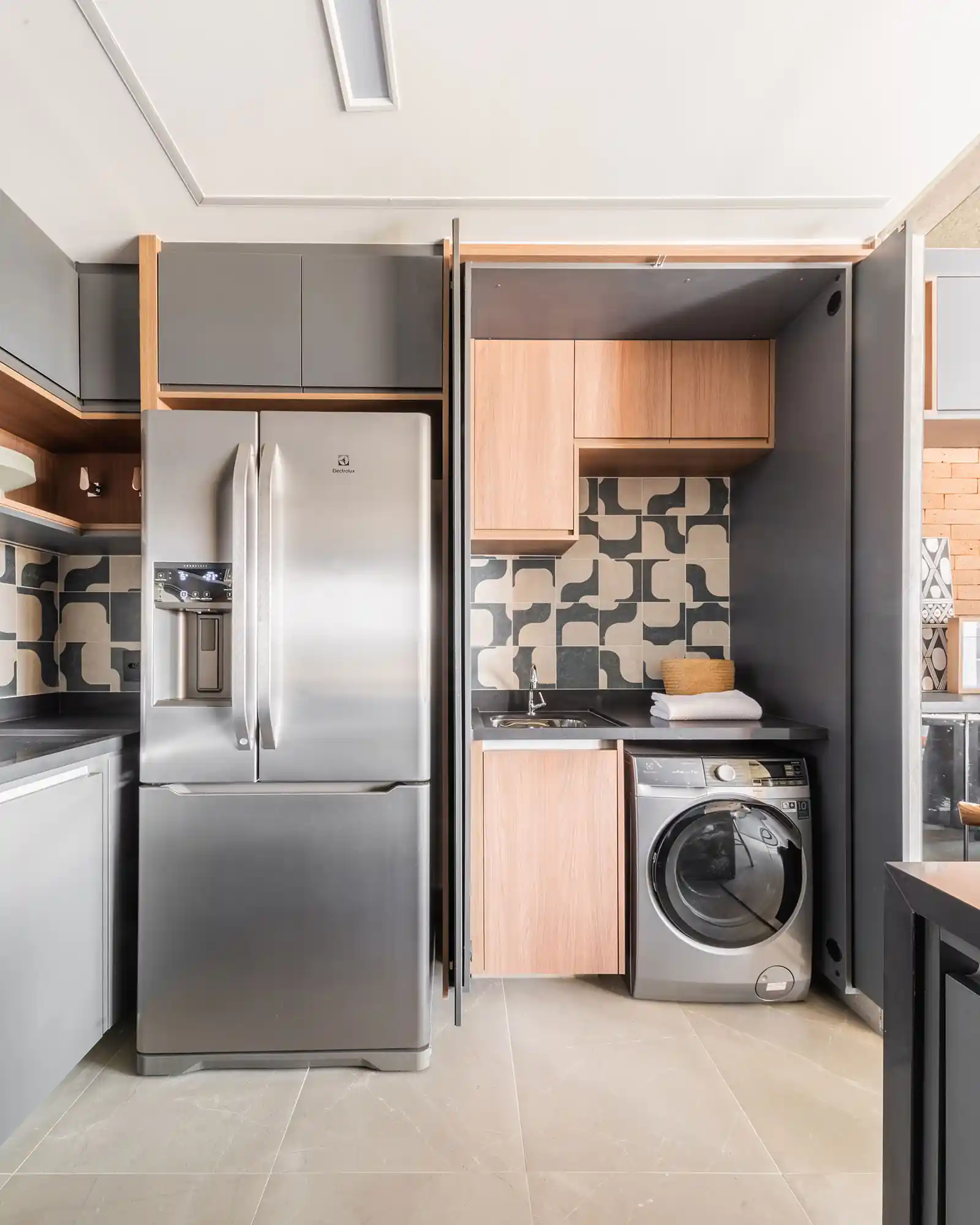 soluções para cozinha com área de serviço pequena