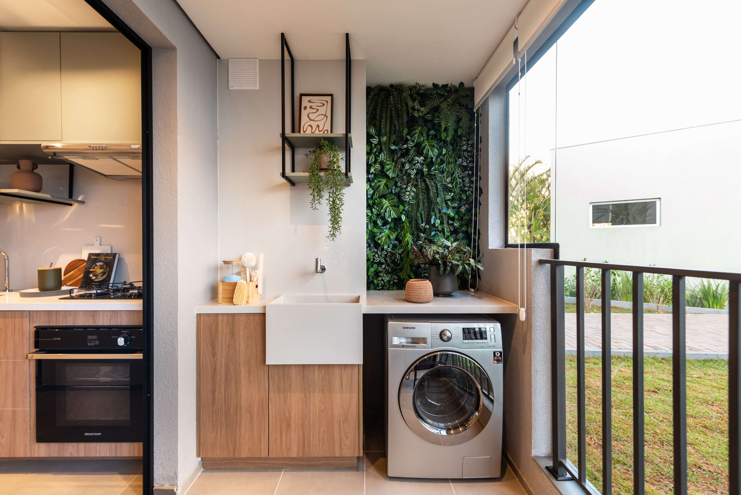 divisória entre cozinha e lavanderia moderna