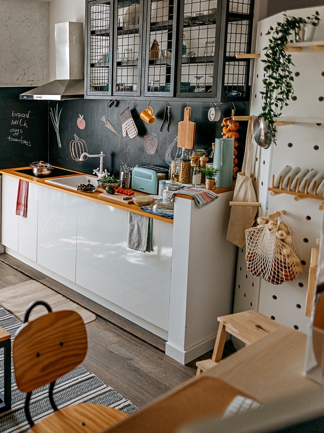 5 Truques de Iluminação para Cozinhas Pequenas