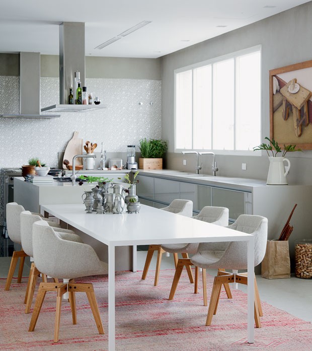 quanto custa uma cozinha planejada com ilha e mesa