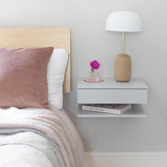 melhor mesa de cabeceira para quarto pequeno