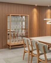 cristaleira na sala de jantar moderna