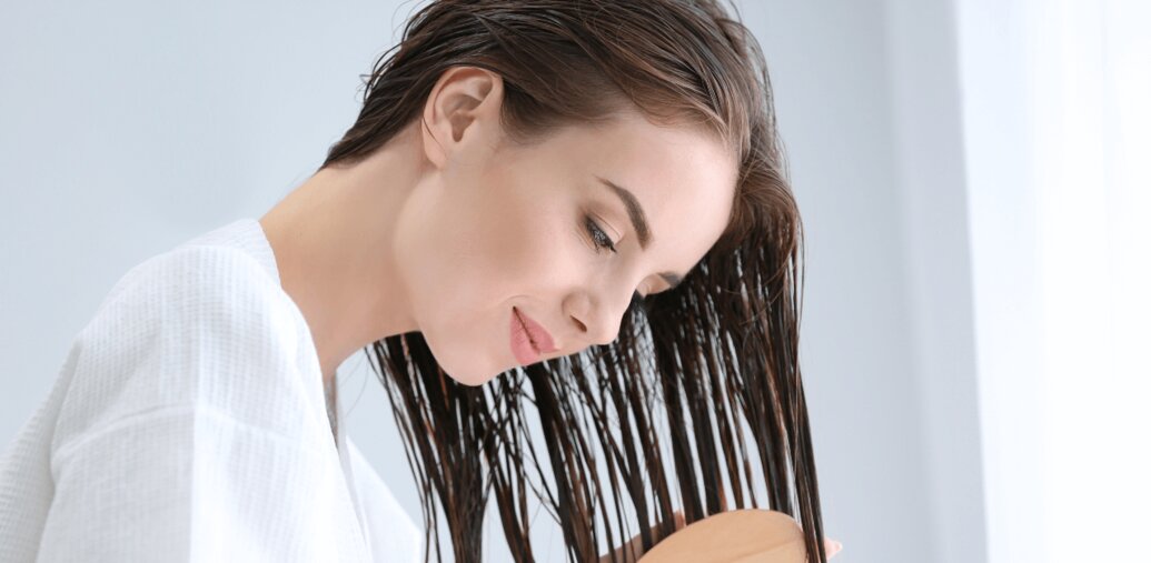 o que causa couro cabeludo com coceira e escamas