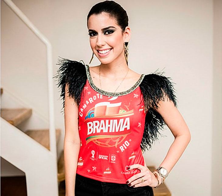Transforme Seu Abadá: De Camiseta a Cropped ou Vestido