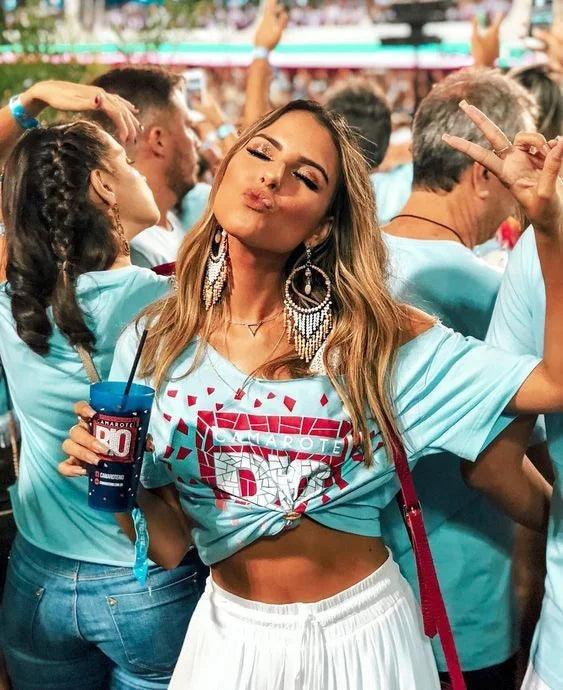 Tendências de Customização de Abadás para o Carnaval 2024