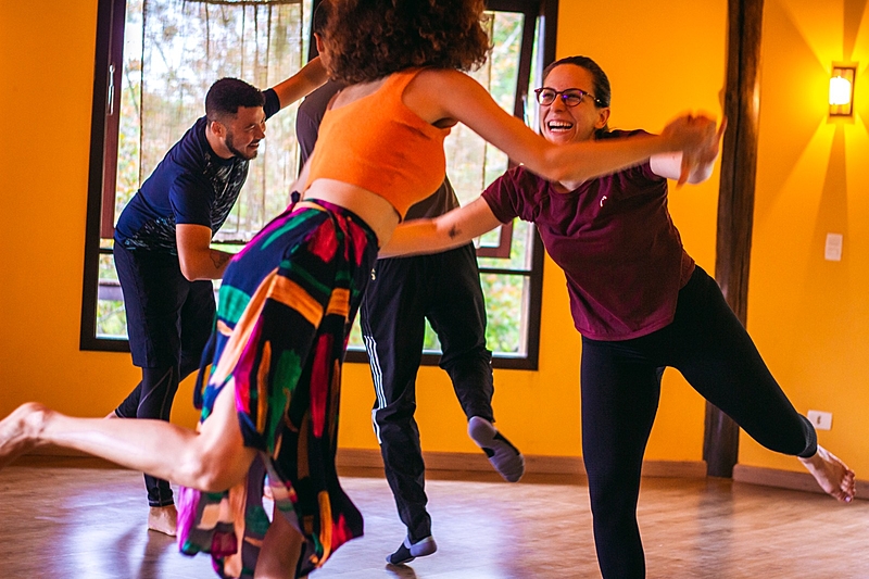 dança livre e autoconhecimento