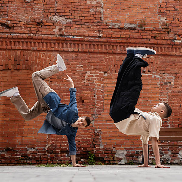 Danças Urbanas como Expressão Social: Mais que Movimentos