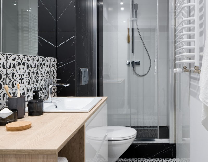 como decorar banheiro de apartamento pequeno