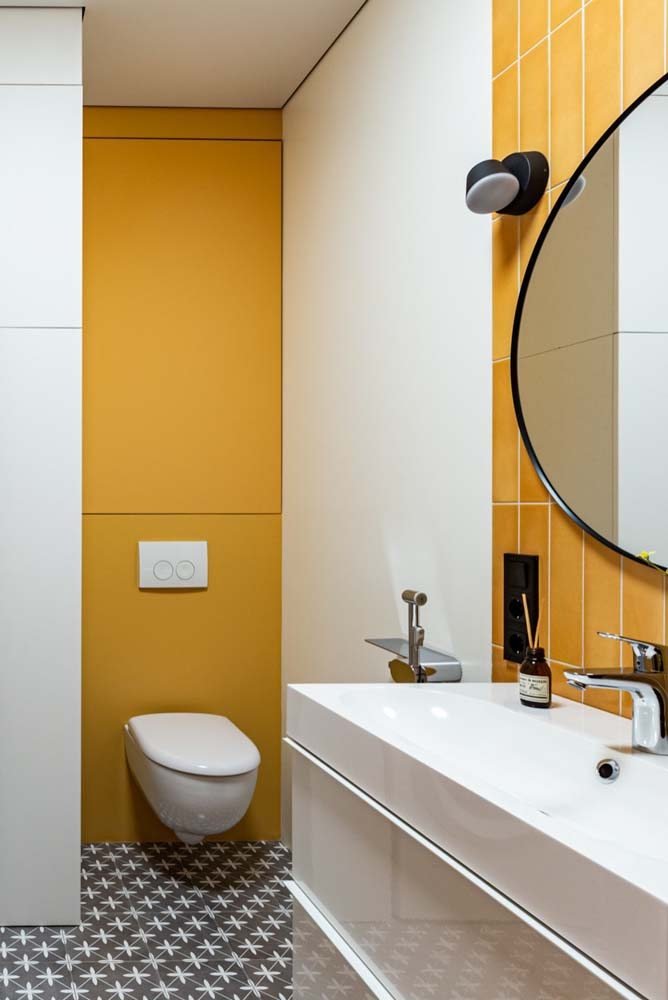 revestimento amarelo banheiro