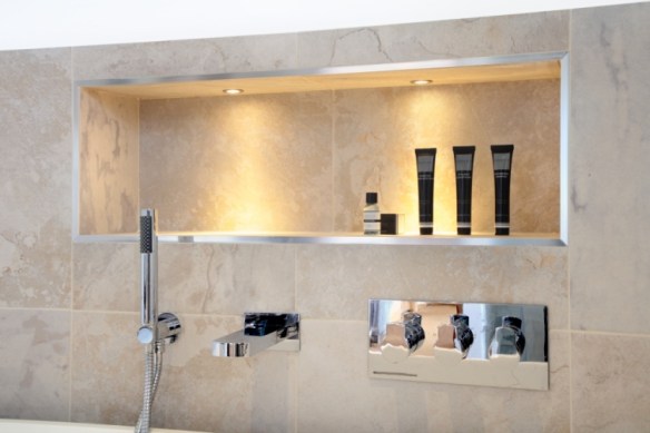 como iluminar nicho de banheiro