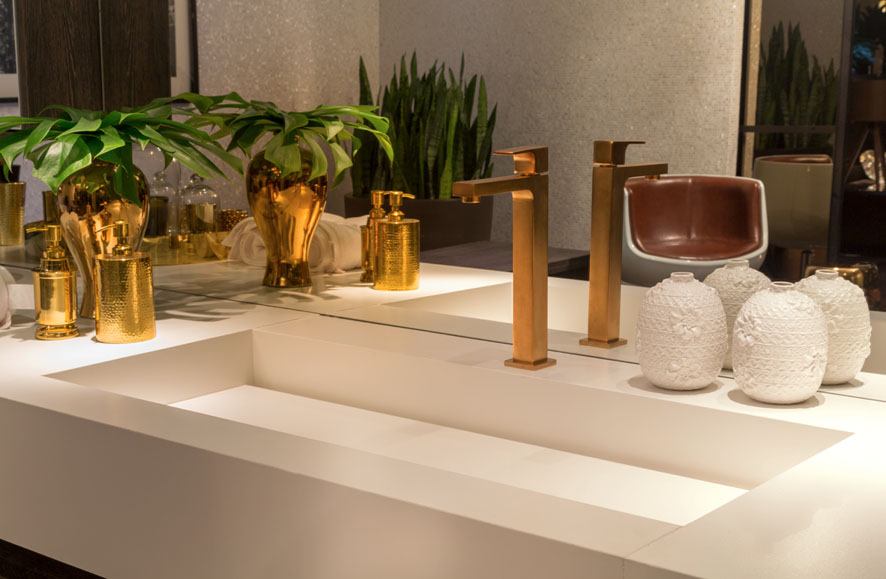 decoracao de banheiro dourado