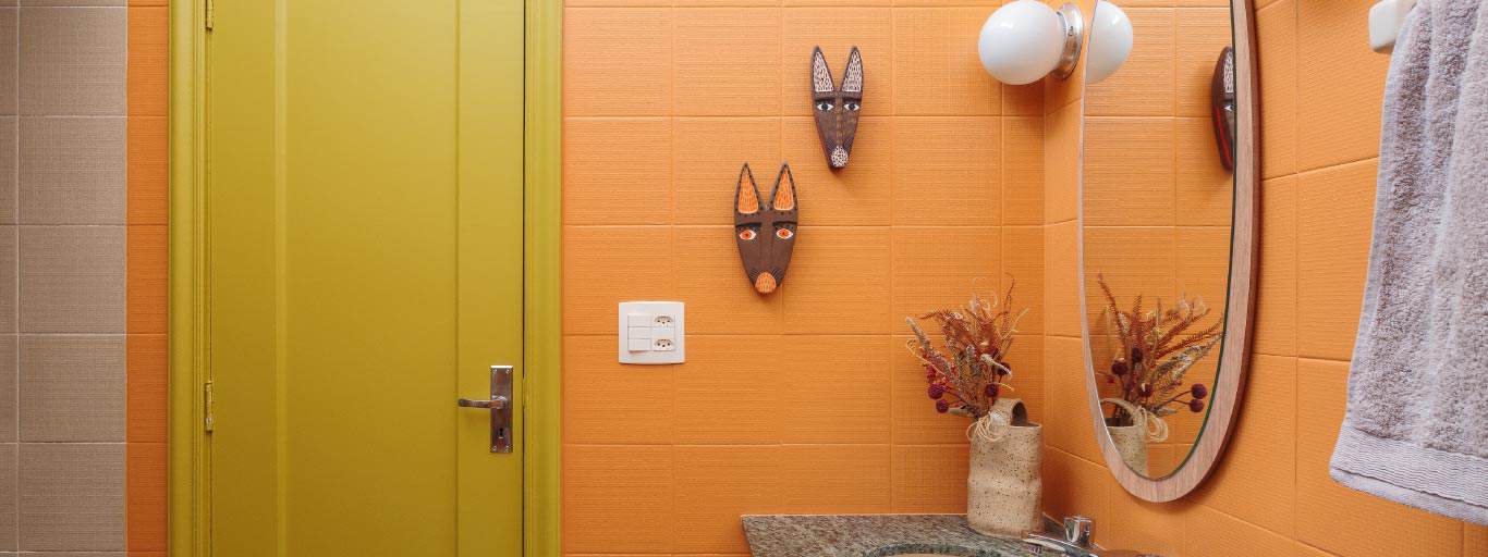decoração de banheiro laranja