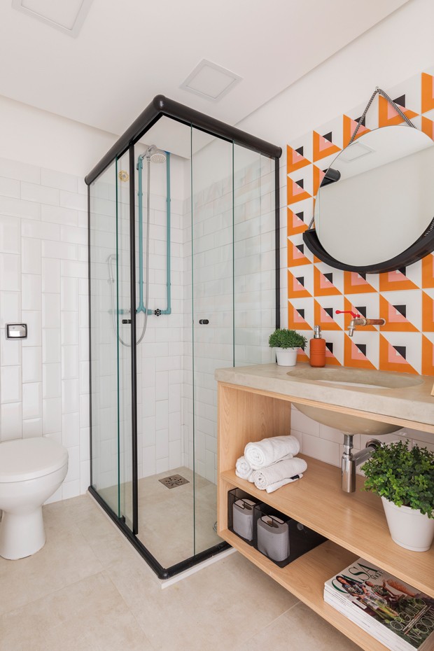 como evitar erros ao decorar banheiro laranja