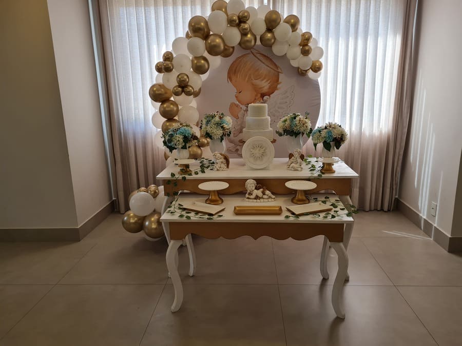 decoração batizado em casa simples