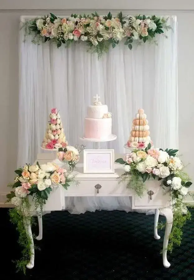 ideias decoração batizado minimalista