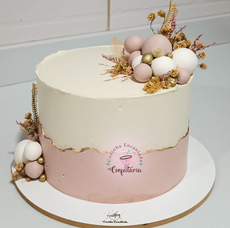 bolos com frutas frescas para festas