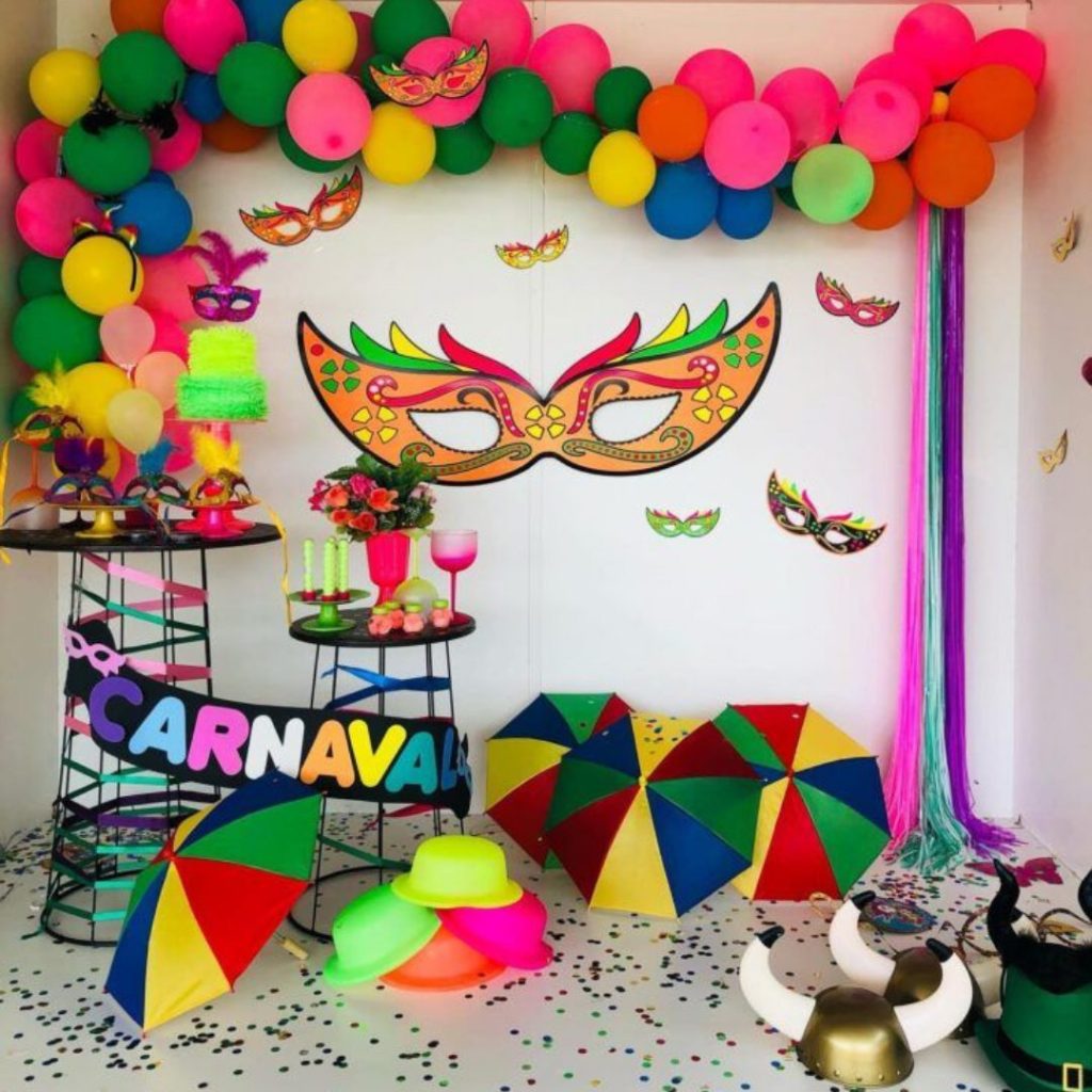 decoração carnaval 2026 cores futuristas