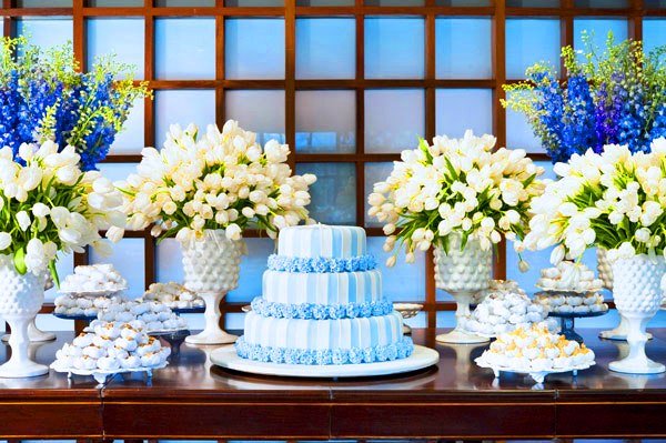 As Cores de Azul Tendência para Casamentos em 2026: Azul Puro