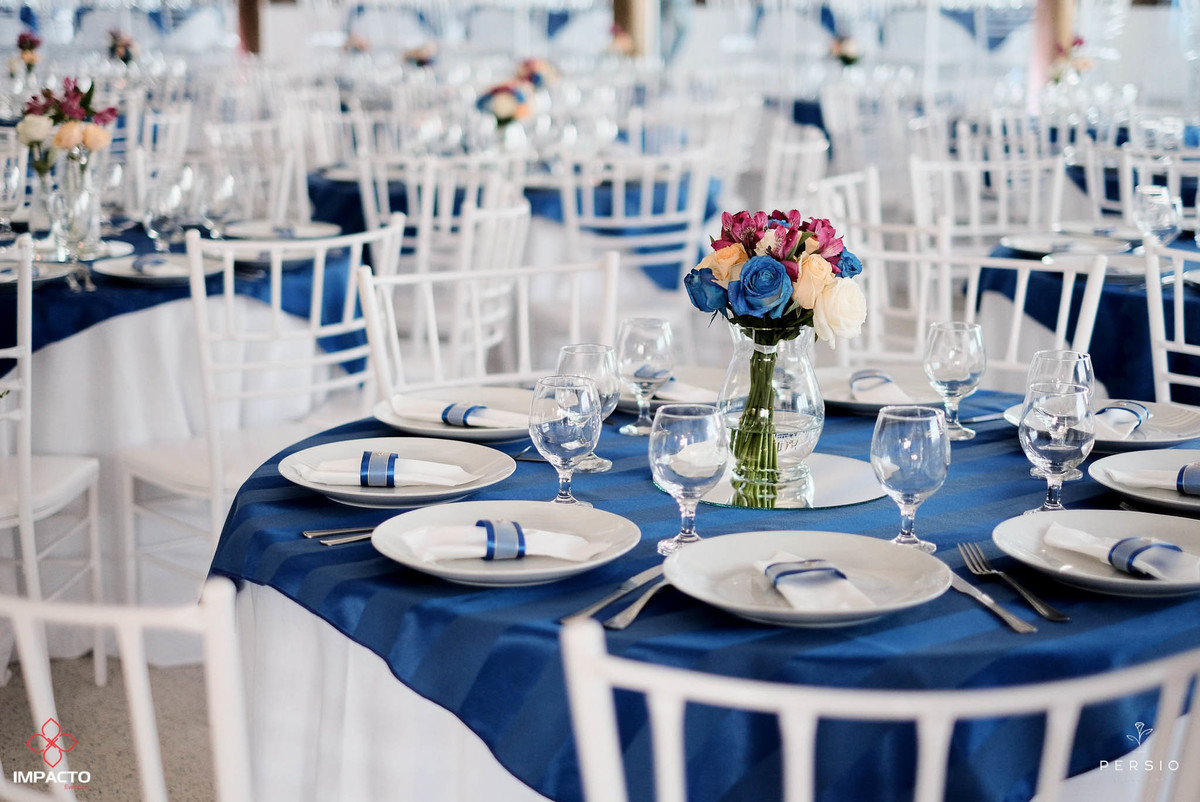 Azul Serenity: Guia Completo para um Casamento Diurno dos Sonhos