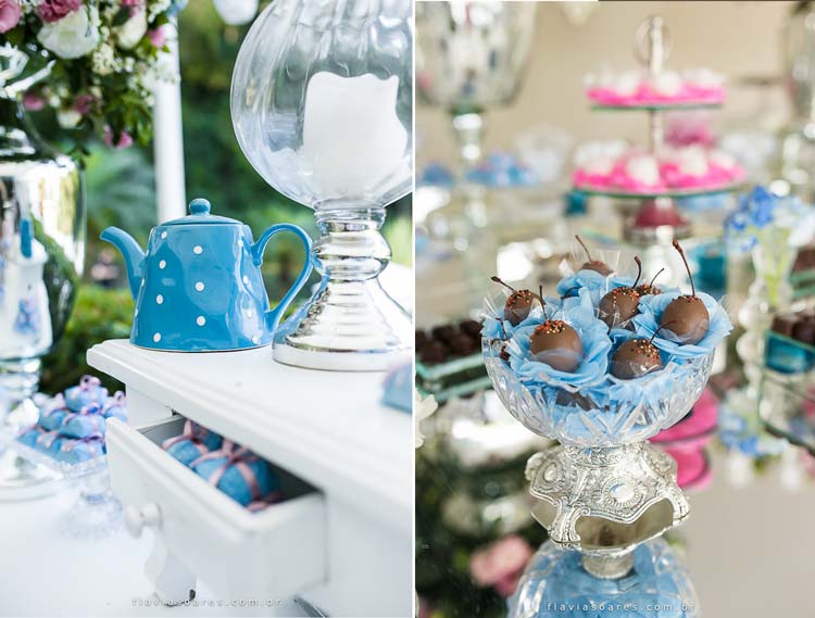 Azul Marinho e Dourado: Elegância e Luxo em Casamentos Noturnos