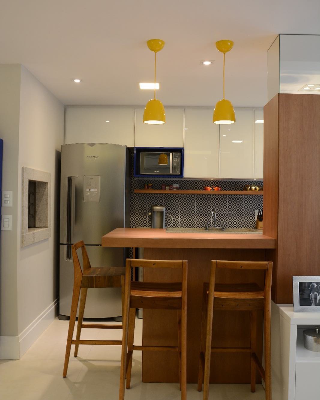 cores e materiais em alta para cozinha integrada