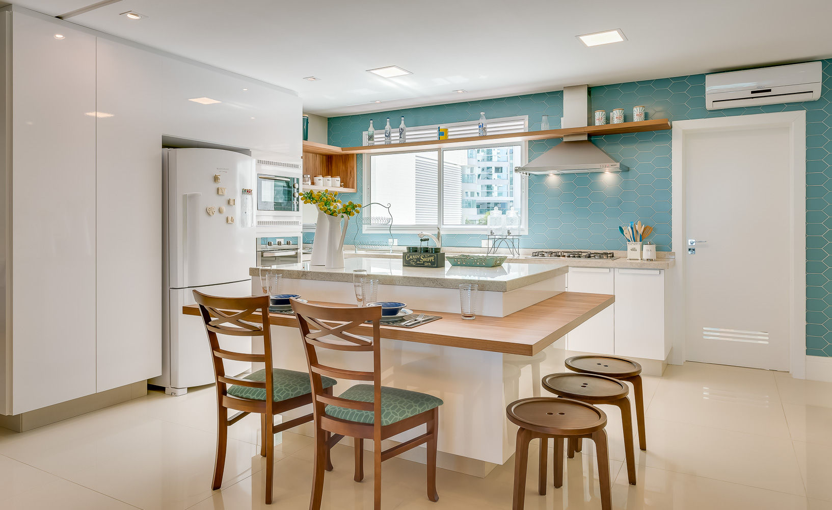 funcionalidade e estilo em ilha de cozinha