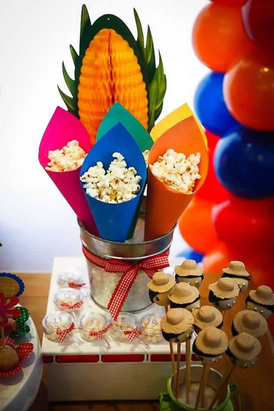 decoração de festa junina com papel