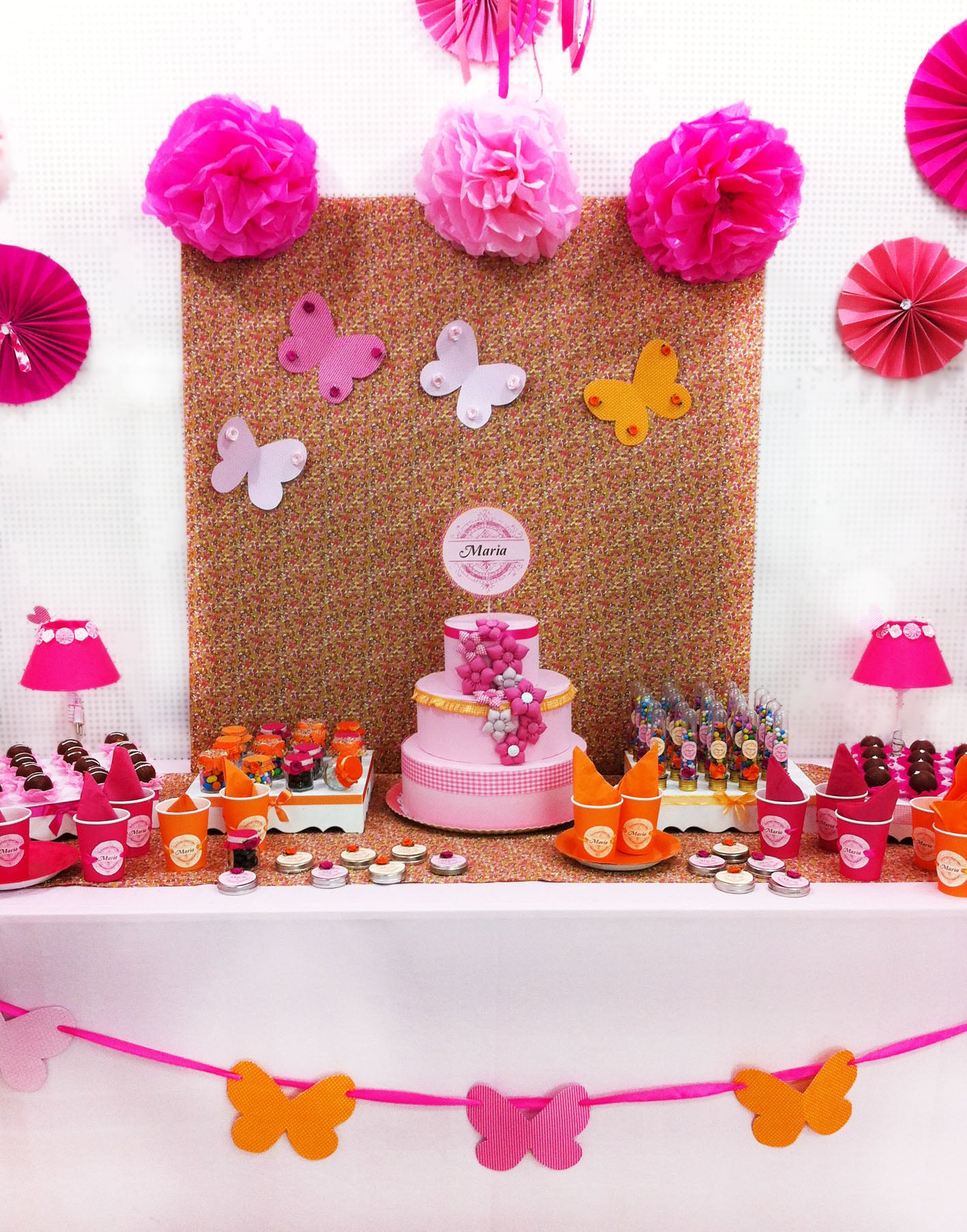 como montar mesa de festa elegante