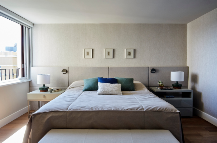 decoração de quarto com souvenirs de viagem