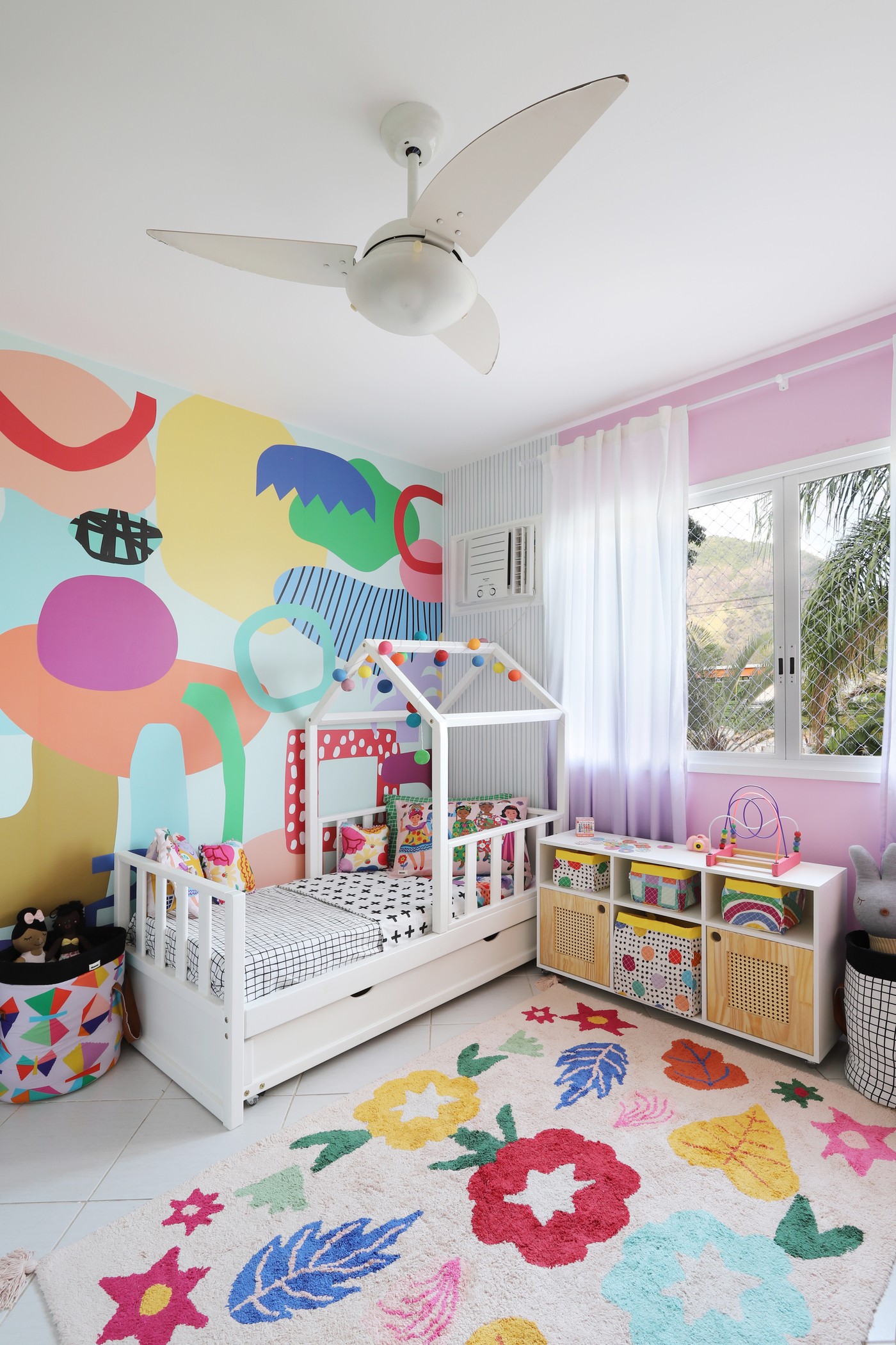 A importância das texturas e elementos sensoriais na decoração do quarto infantil