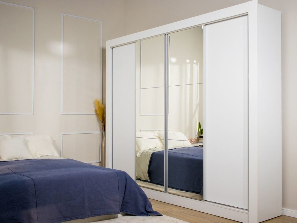 decoracao de quarto de casal com guarda roupa de mdf montavel