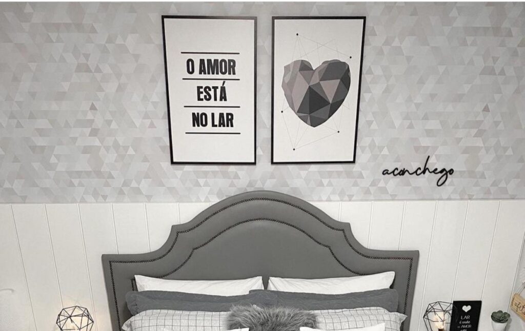 papel de parede ripado e mármore para dormitório