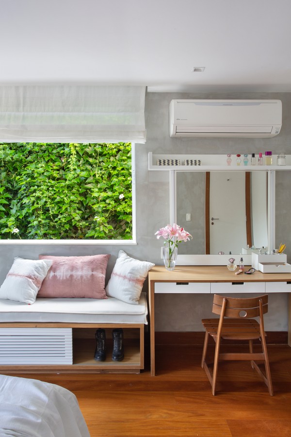 decoração de quarto com penteadeira escrivaninha