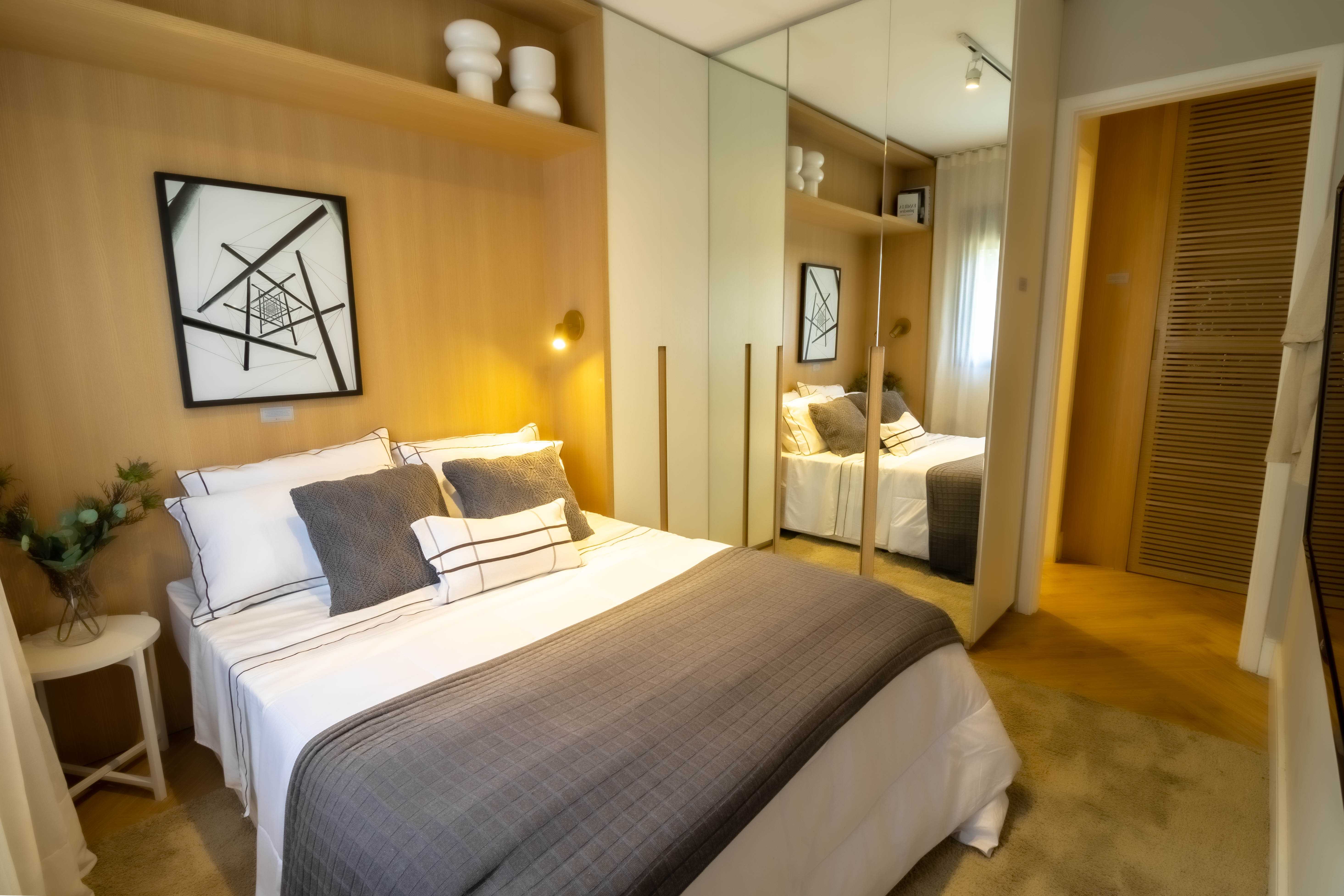 como decorar quarto pequeno de casal funcional