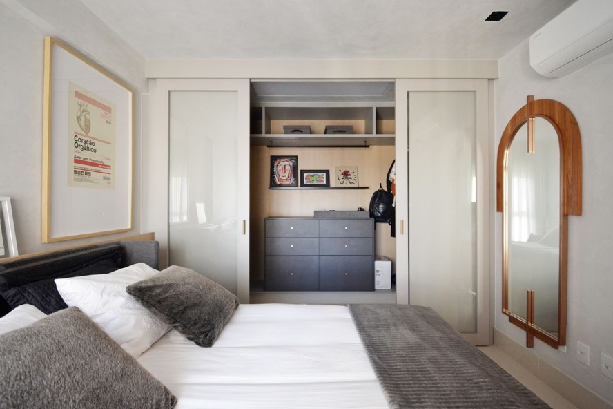 quarto casal pequeno otimização de espaço