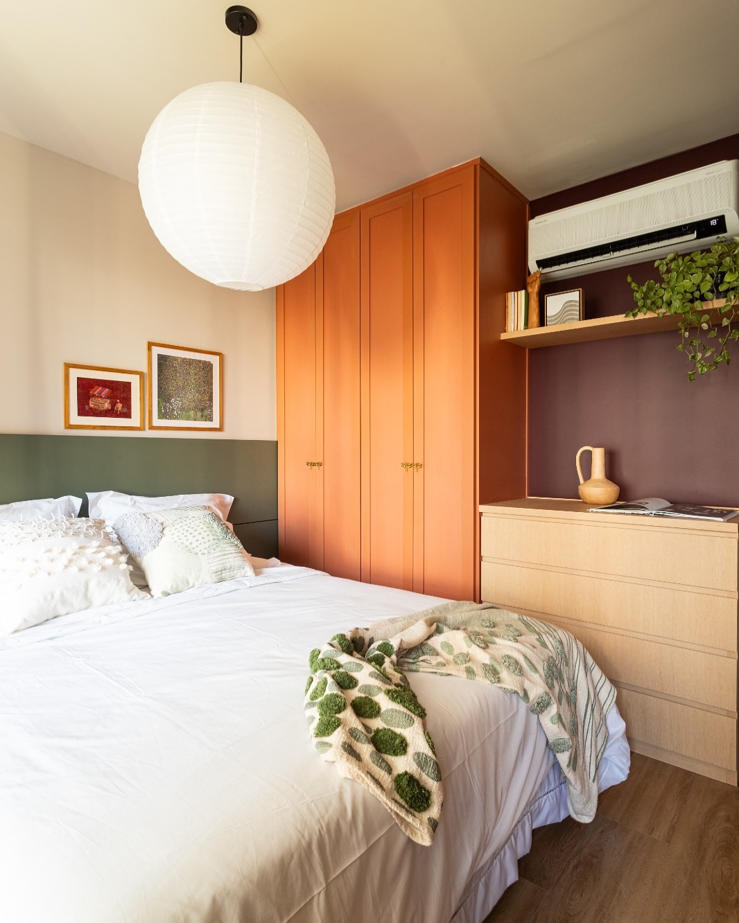 dicas de organização para quarto de casal pequeno