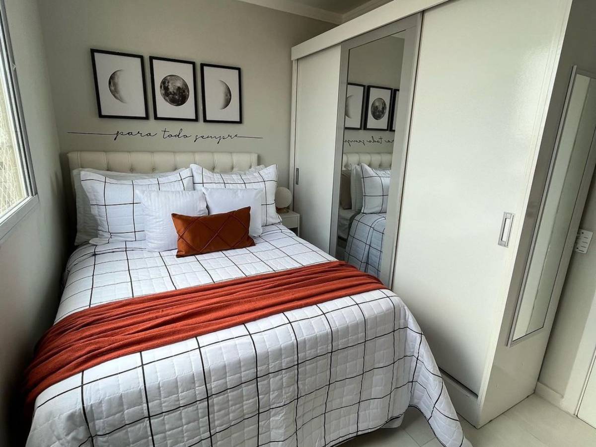 dicas de organização para quarto de casal pequeno